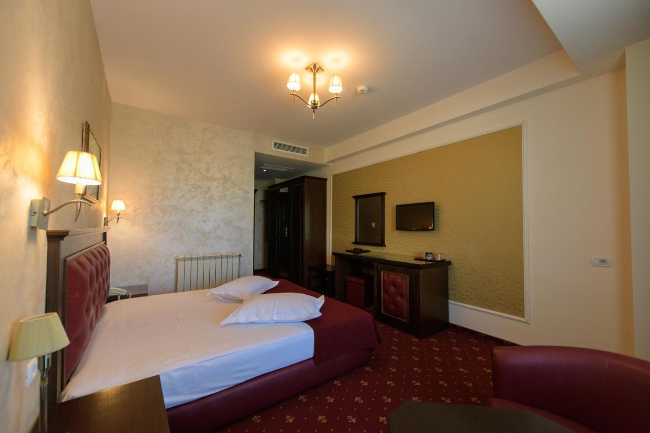 Hotel Golden Palace Мамая Екстер'єр фото