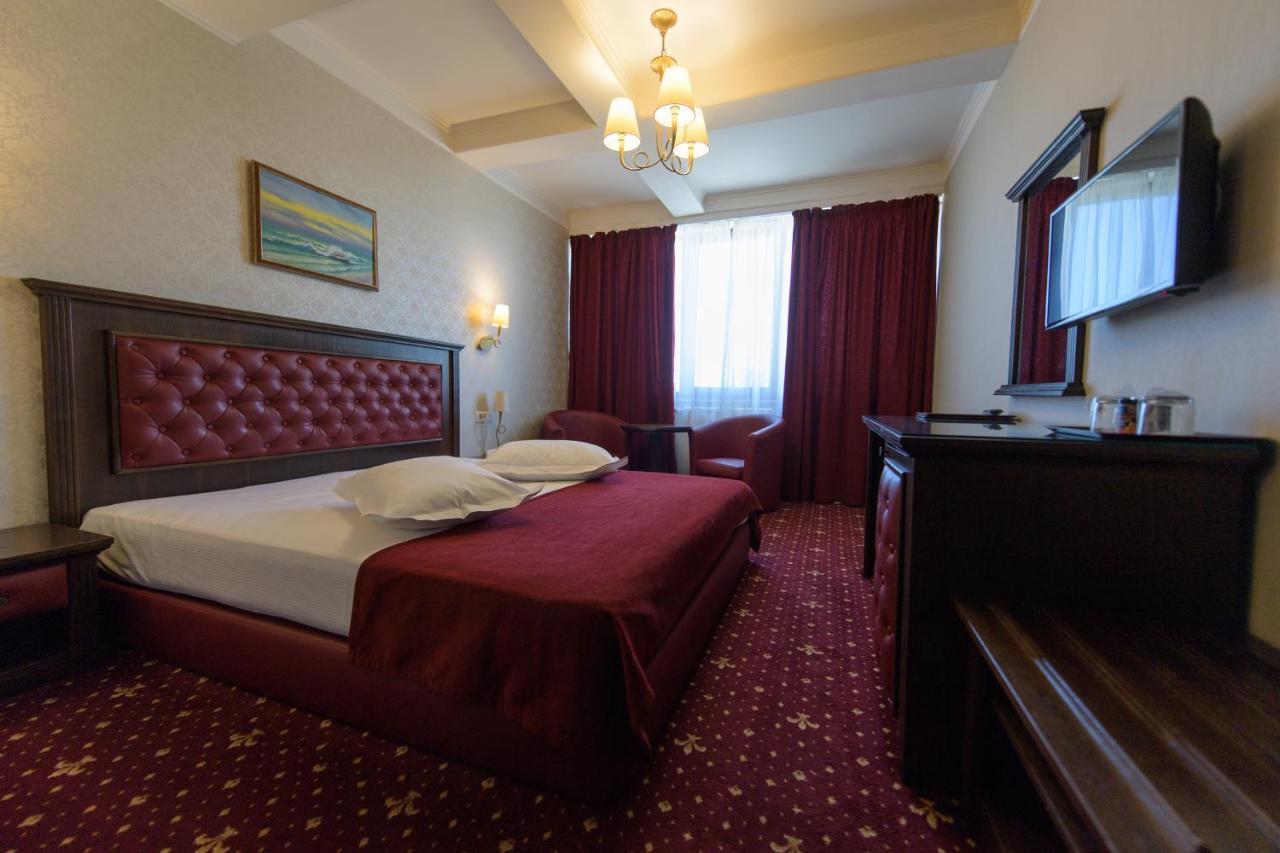 Hotel Golden Palace Мамая Екстер'єр фото