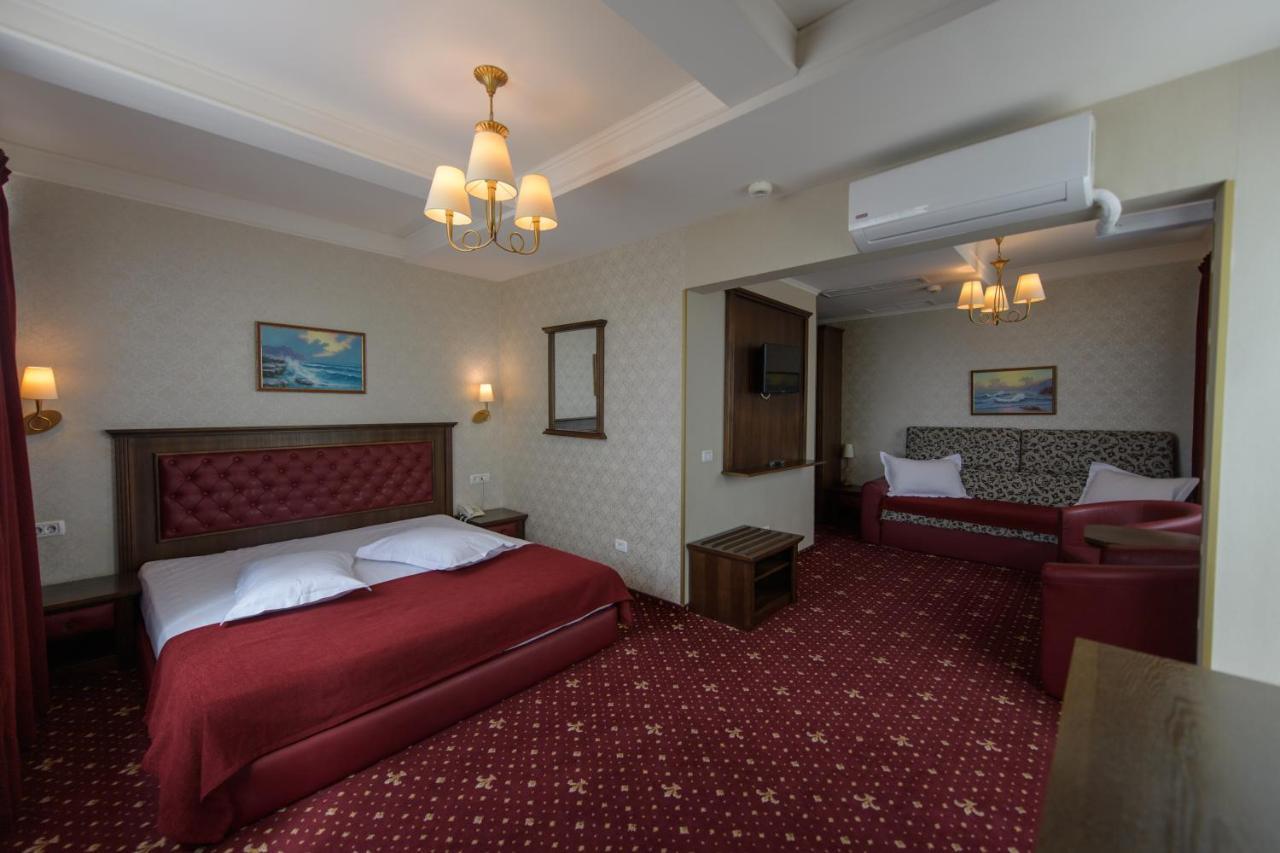 Hotel Golden Palace Мамая Екстер'єр фото