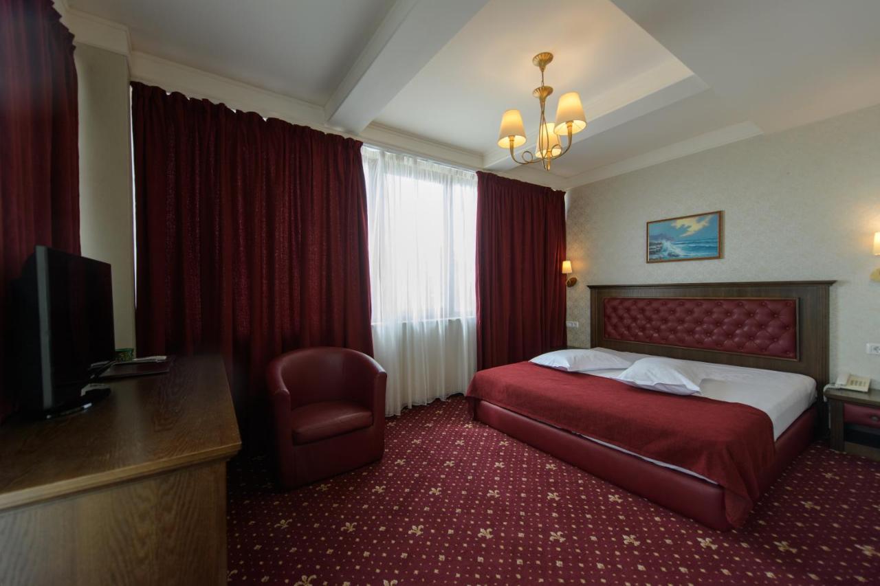 Hotel Golden Palace Мамая Екстер'єр фото