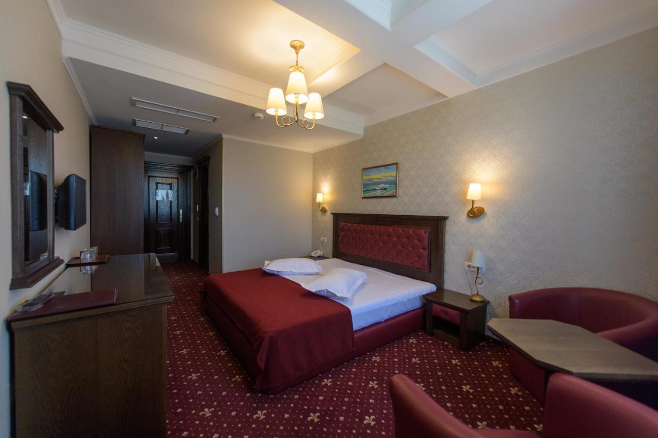 Hotel Golden Palace Мамая Екстер'єр фото