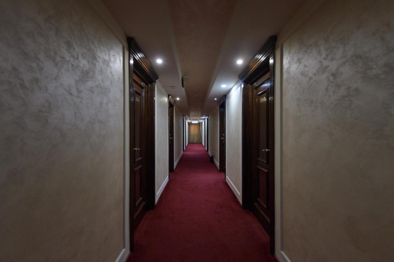 Hotel Golden Palace Мамая Екстер'єр фото