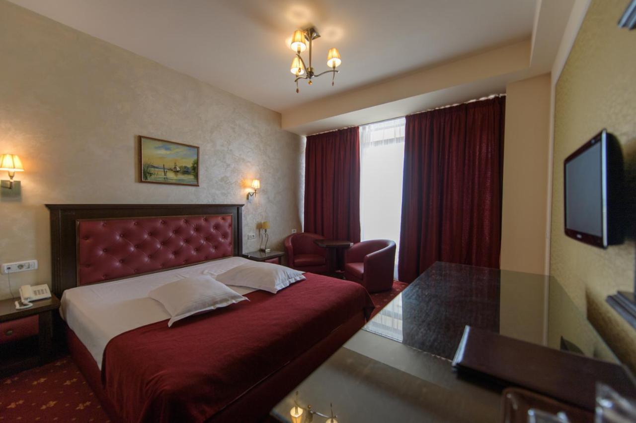 Hotel Golden Palace Мамая Екстер'єр фото