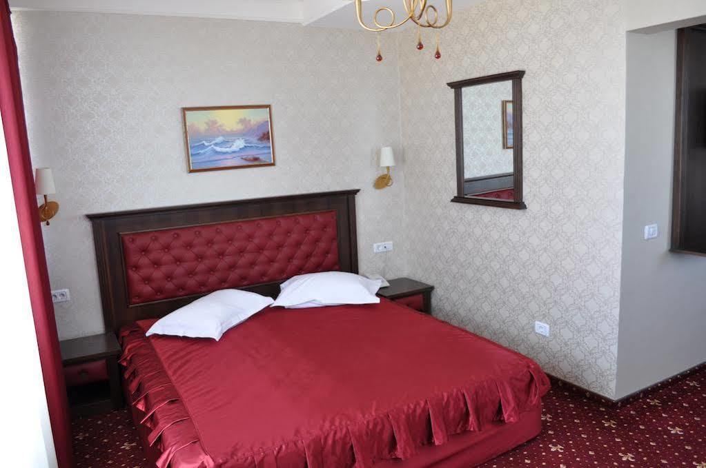 Hotel Golden Palace Мамая Екстер'єр фото